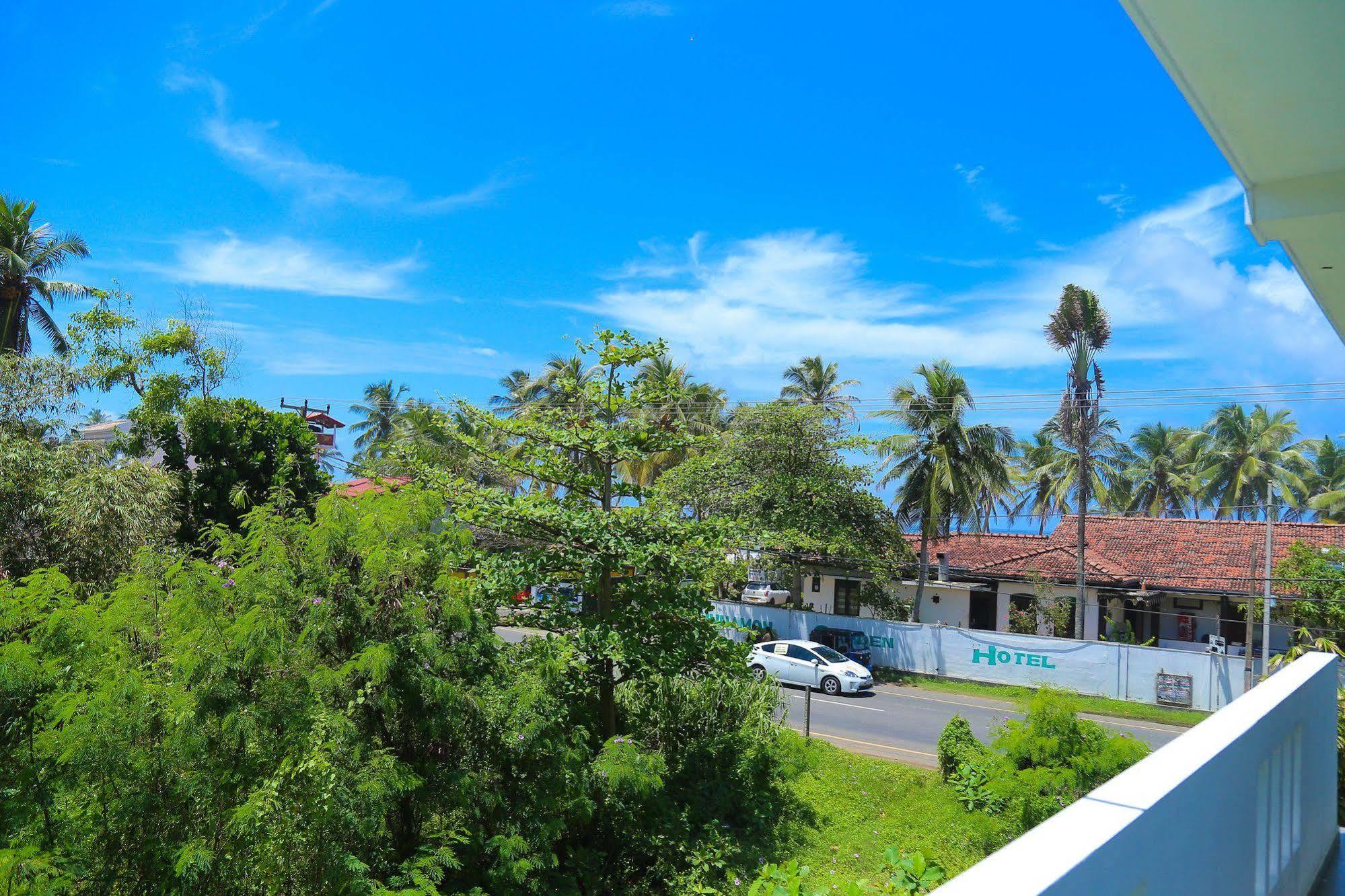 Aurora Hotel 希克杜沃 外观 照片